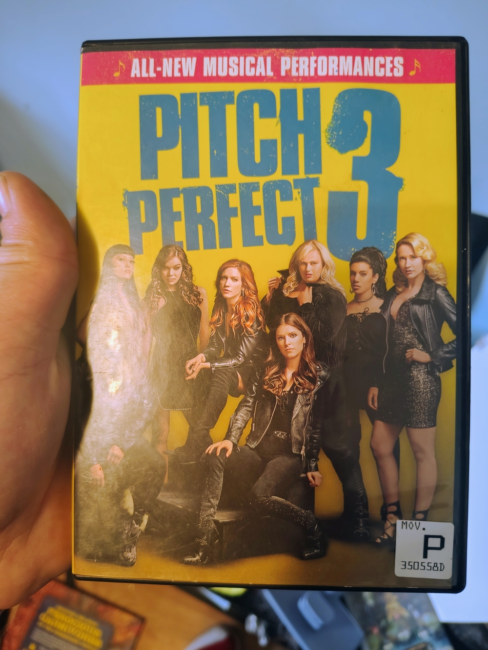 Universal Pitch Perfect 3 DVD — Yellow & Blue Cover